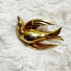 🎄Vintage Gold Signed General MFG Tone Dove Brooch